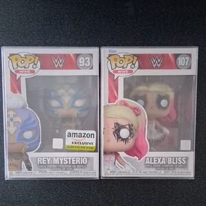 WWE Rey Mysterio (Glow In The Dark) & Alexa Bliss Funko Pop